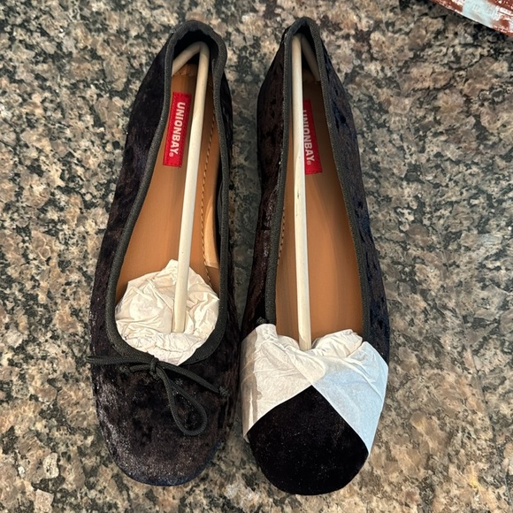 Unionbay Black Velour ballet shoes NIB 8.5 - Picture 3 of 8